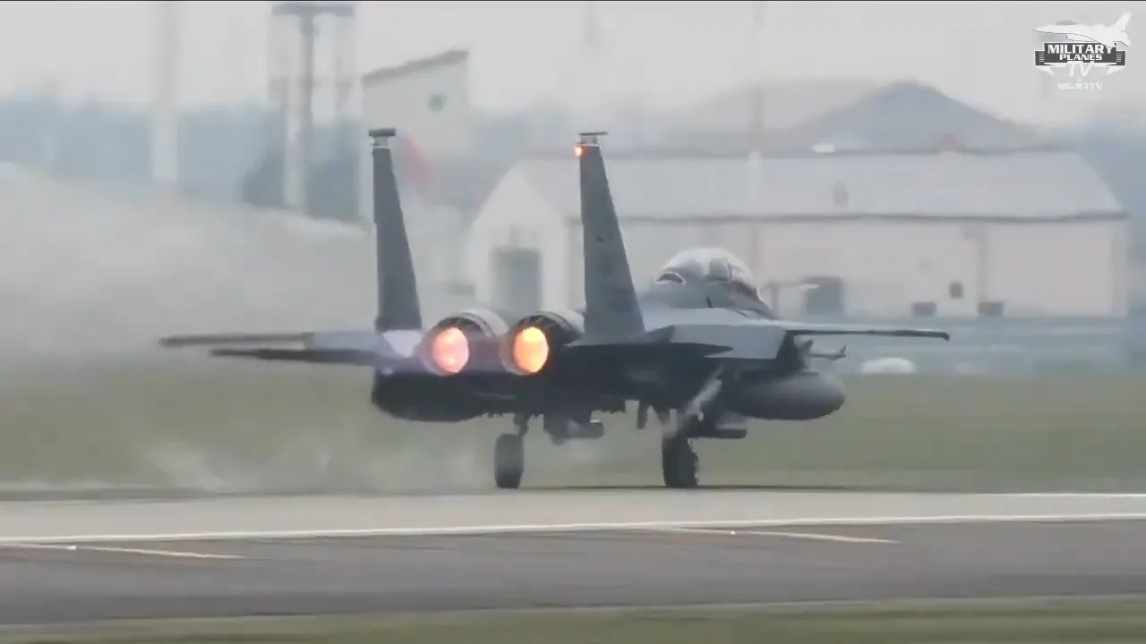 RAF LAKENHEATH THUNDERSTRUCK - - PLAY THIS LOUD! RAF LAKENHEATH THUNDERSTRUCK - - PLAY THIS LOUD!