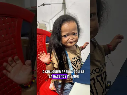 Aquรญ de costurera ๐ #TeamLittle #MamรกEHija