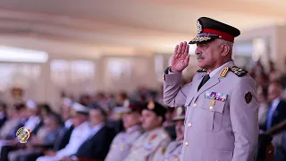 الفريق أول عبد المجيد صقر القائد العام للقوات المسلحة يشهد حفل تخرج دفعات جديدة من الكليات العسكرية دندنها