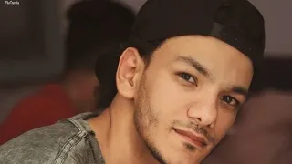 كلك مزايا حاله واتس من مهرجان وانتي معايا غناء حوده بندق وتيتو     لسه منزلش دندنها