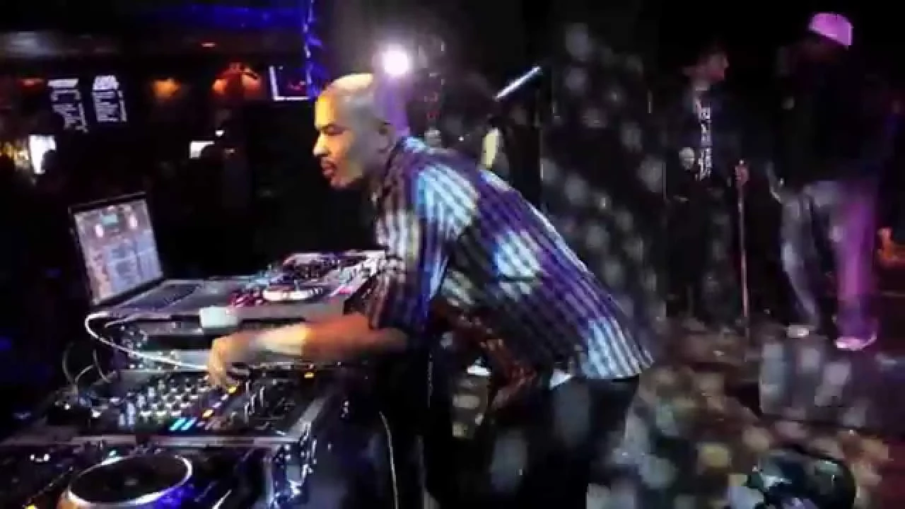 Steve "Silk" Hurley remixing live @ Kings & Queens Of House - May 30, 2015