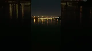 بحجم البحر والنهر مفتقدك 