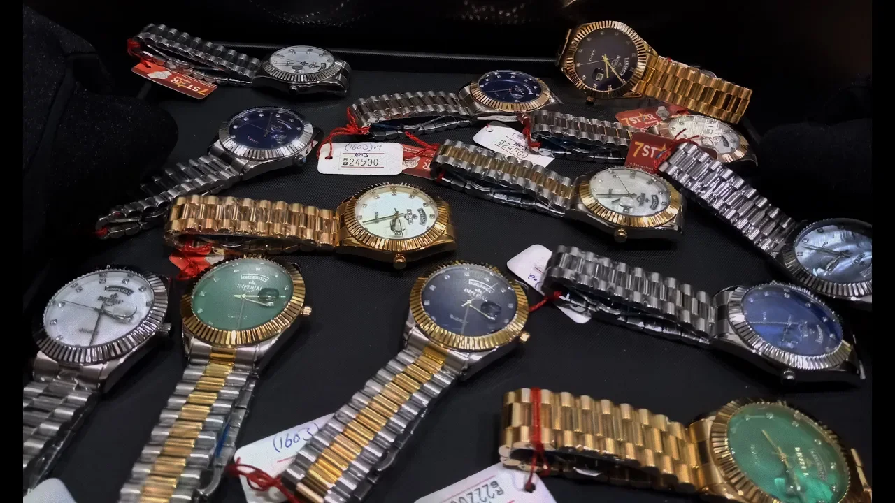 Apple Watch HACKS YOU DIDN'T KNOW ABOUT - Custom Apple Watch Faces and more!. 