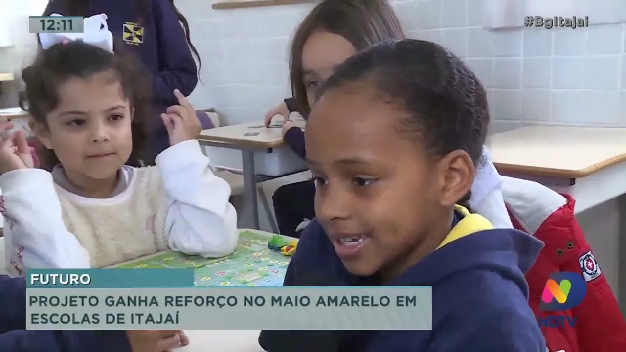 Projeto "Motorista do Futuro" ganha reforço no Maio Amarelo em escolas de Itajaí