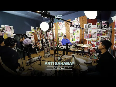 Download MP3 NIDJI - Arti Sahabat (Live Version) | Official Music Video