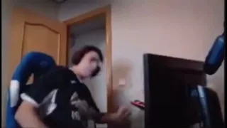 Man Destroys Computer 