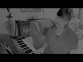 Download Lagu bergetar hatiku, saat ku berkenalan dengannya~ // Cinta - Vina Panduwinata, Chrisye (Cover)