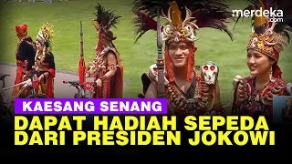 Download Penampilan Unik Kaesang Diganjar Hadiah Sepeda dari Presiden Jokowi MP3