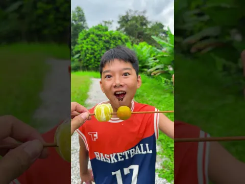 thử thách không cười với những trò đùa từ xúc xích siêu ngon khi ớt cay là từ khóa MỚI CƯỜI NHIỀU