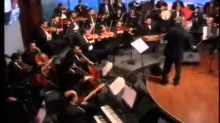 وحيد ممدوح    مع عمار الشريعي  في موسيقى رافت الهجان دندنها