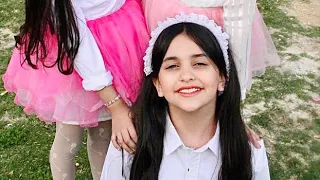 ناويين نوصل ونعدي احنا في حلمنا ماسكين مع الجمال تالا  ناويين نوصل ونعدي احنا في حلمنا ماسكين مع الجمال تالا