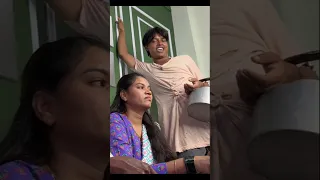 ट्रेनमध्ये चाय वाला😝🤣हसून पोट दुखणार😱#viralvideo #ajaybangale #shorts #funny #comedy #train