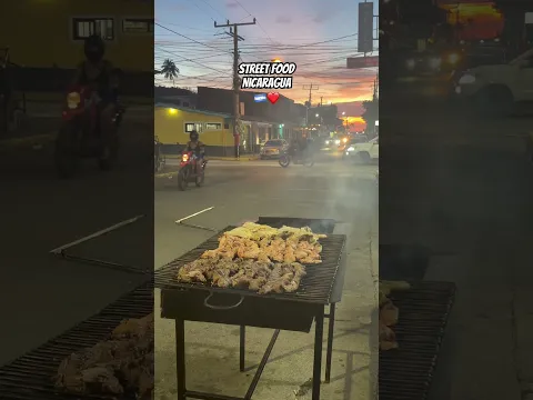 Trying Street Food is Nicaragua🇳🇮❤️ #streetfood #streetfoods