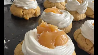 These might be the bougiest cookie I’ve EVER made 🍋🤍  May or may not of broke my mixer 🥴