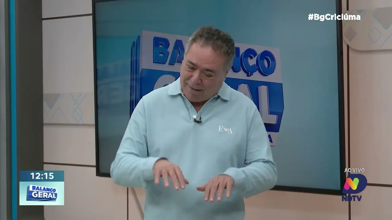 Ney Lopes: Silvio Santos é homenageado em estádio pelo humorista Teobaldo