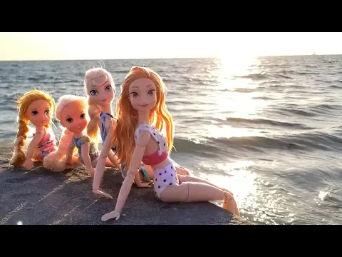 Download MP3 Super Beach day ! Elsa \u0026 Anna toddlers - Barbie - sand play - water fun - splash - sunset