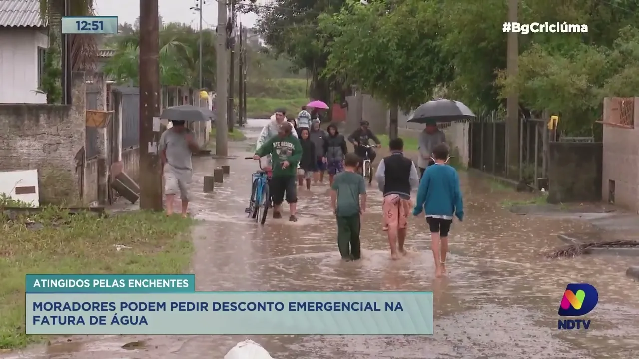 Atingidos pelas enchentes: moradores podem pedir desconto emergencial na fatura de água