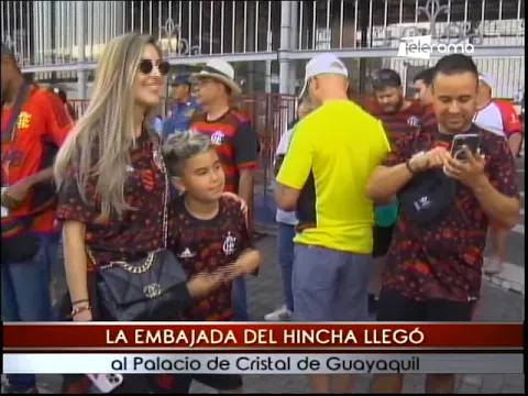 La Embajada del Hincha llegó al Palacio de Cristal de Guayaquil