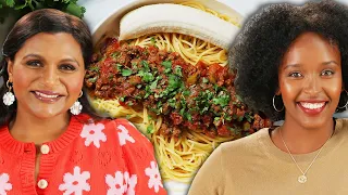 mindy kaling and hawa hassan make spicy somali pasta