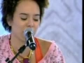 Download Lagu Maria Gadu - Doce Mel na TV Xuxa