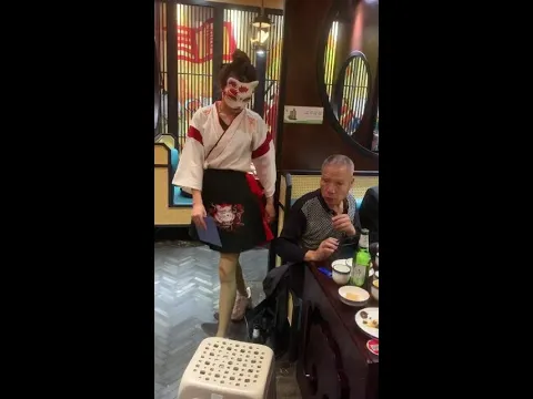 大叔您这是什么眼神呀😂😂😂#全网最帅开瓶猫