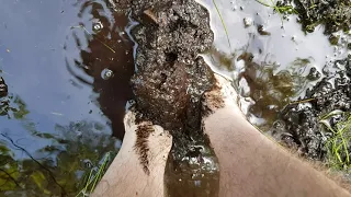 barefoot mud mixing u0026 squelching thick u0026 gooey sounds 4k 