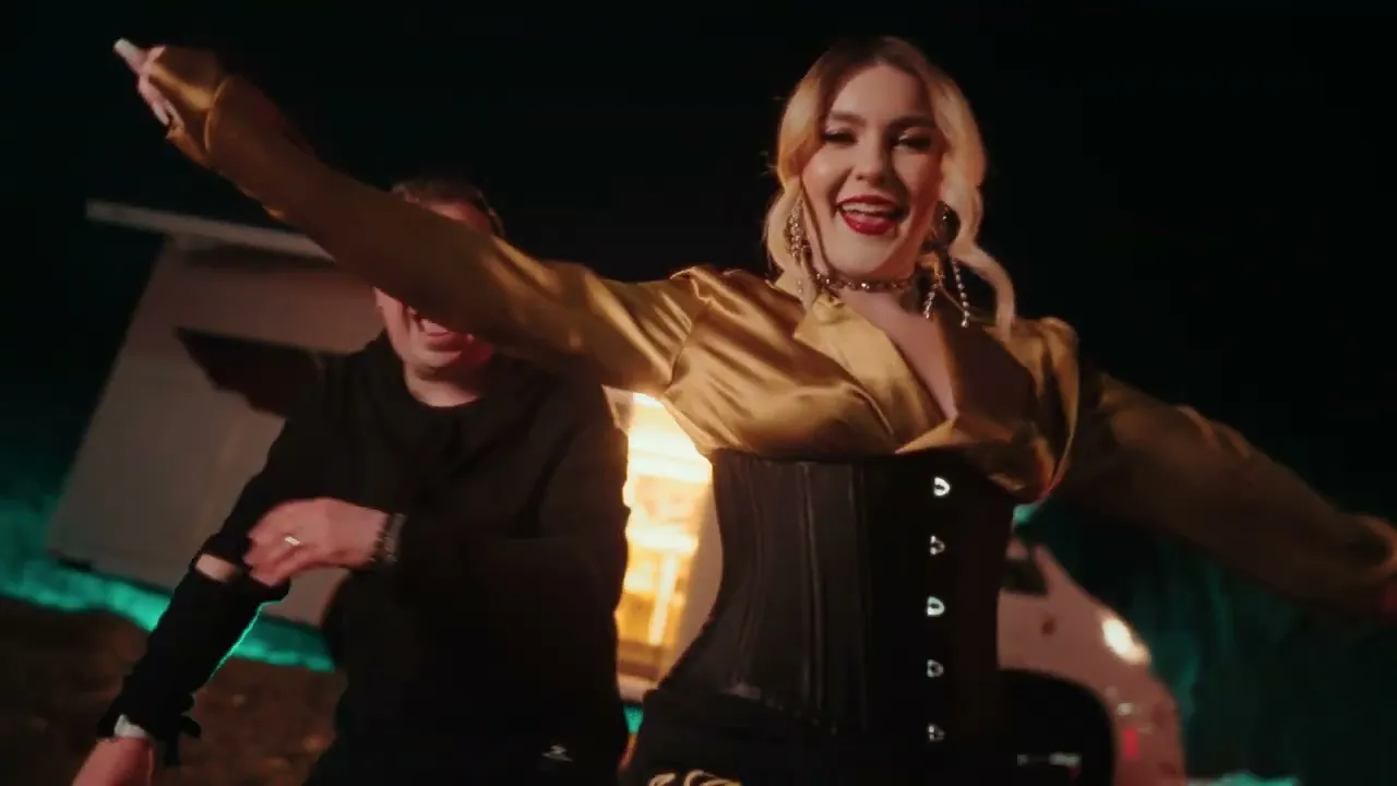 Serena x Mahala Rai Banda - Spion