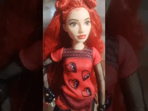 MINHA BONECA DOS DESCENDENTES 4!!!