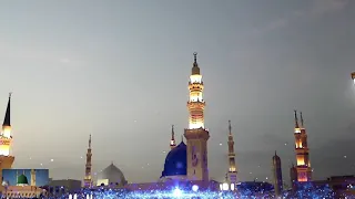 رسول الله حبيب الله أتأمل وأتمنى بقربه كون دندنها