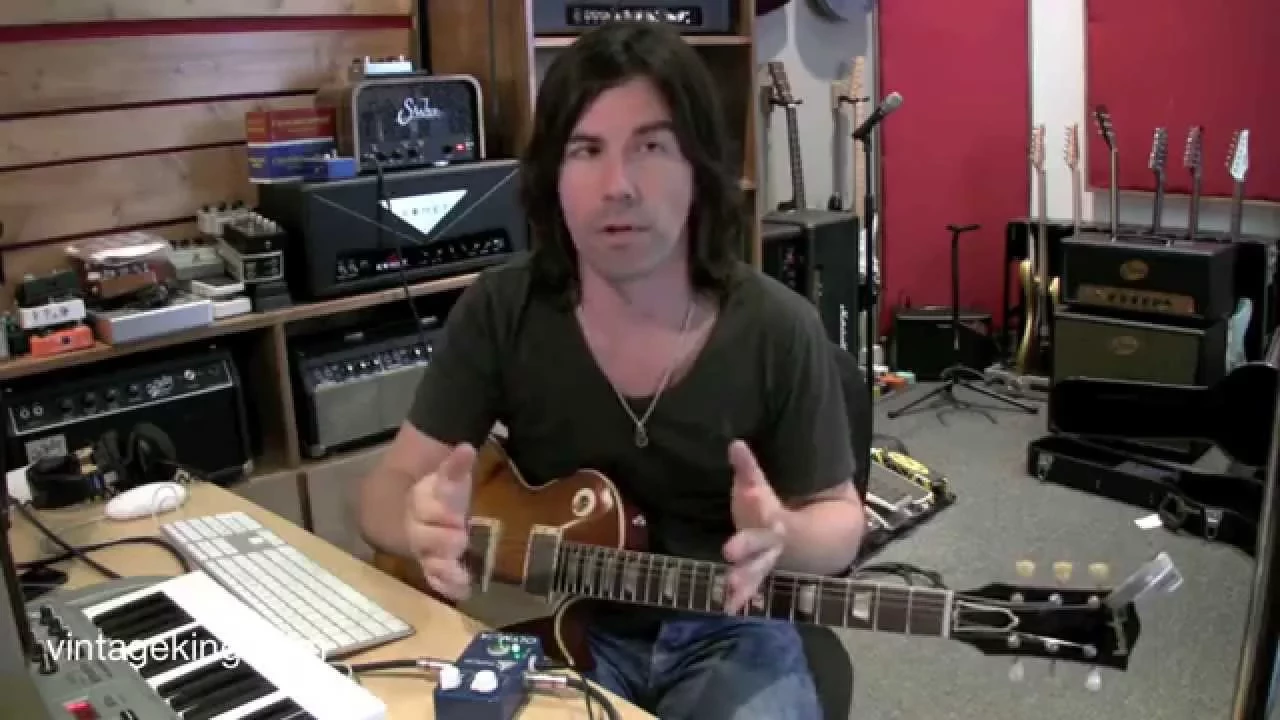 ギター Caroline Guitar Company Olympia Fuzz Caroline Guitar Company: OLYMPIA Fuzz - YouTube