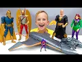 Vlad et Niki jouent avec les jouets Black Adam et sauvent la situation