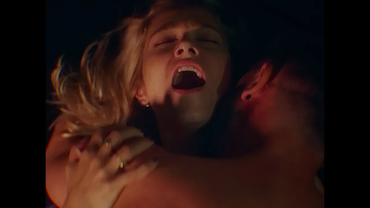 CLOSE UP S01E05 (vost-eng)