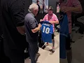 Download Lagu Two football legends: R. Baggio and Messi met on @JUNINH0_JUNI0R   #football #soccer #messi #baggio #usa