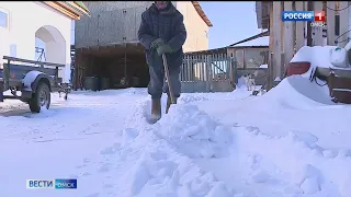 Омск постепенно освобождается от снежного плена