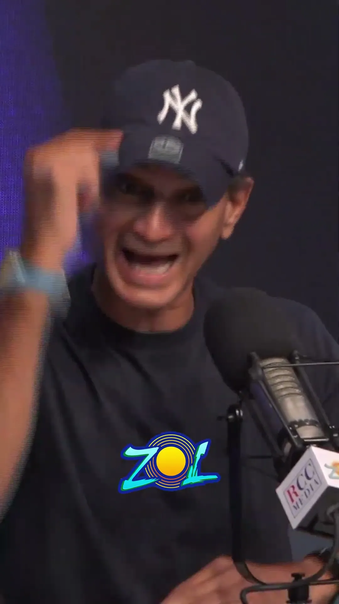 DAN LIVERTAD CONDICIONAL  Y NO TE CONDICIONAN