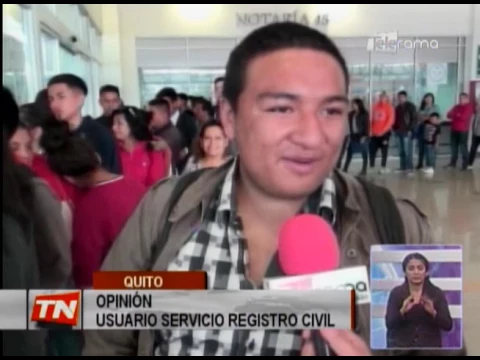 Ciudadanos acuden al registro civil por cédula de identidad