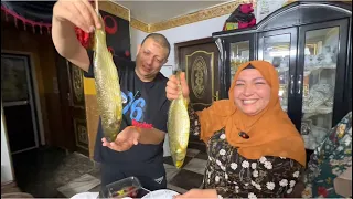 ام زين بتعمل مساج للفسيخ و الرنجه على الجنبين01112164727 