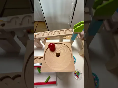 Marble Run ☆ red ball in the clear pipe