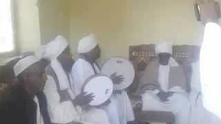 أولاد حاج الماحي في منزل الخليفة محمد عبد الباسط 