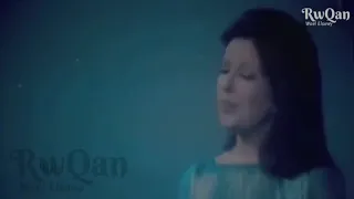 وبعتنا وقولنا يا نور عيونا ليه بعدت عنا وحكايتك إيه نجاة 