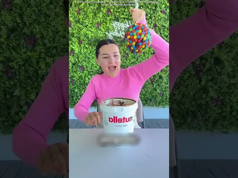 🍭🍫 Ela Tentou Grudar Chocolate no Chupa Chups… Mas Nada Funcionava! 😂😱  #short