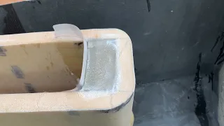 13 Nov 2022  The bow deckhatch. To get enough space a bit of the centerboard case must be cut off.