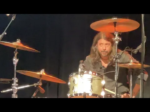 Download MP3 Dave Grohl Plays NIRVANA NYC 2021