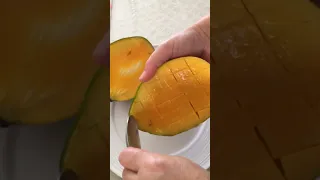 How To Cut Mango Shorts كيفية تقطيع المانجو 