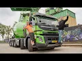 Download Lagu Van beekje tot bouwput met de groene betonmixer van Bruil! 💪🏻