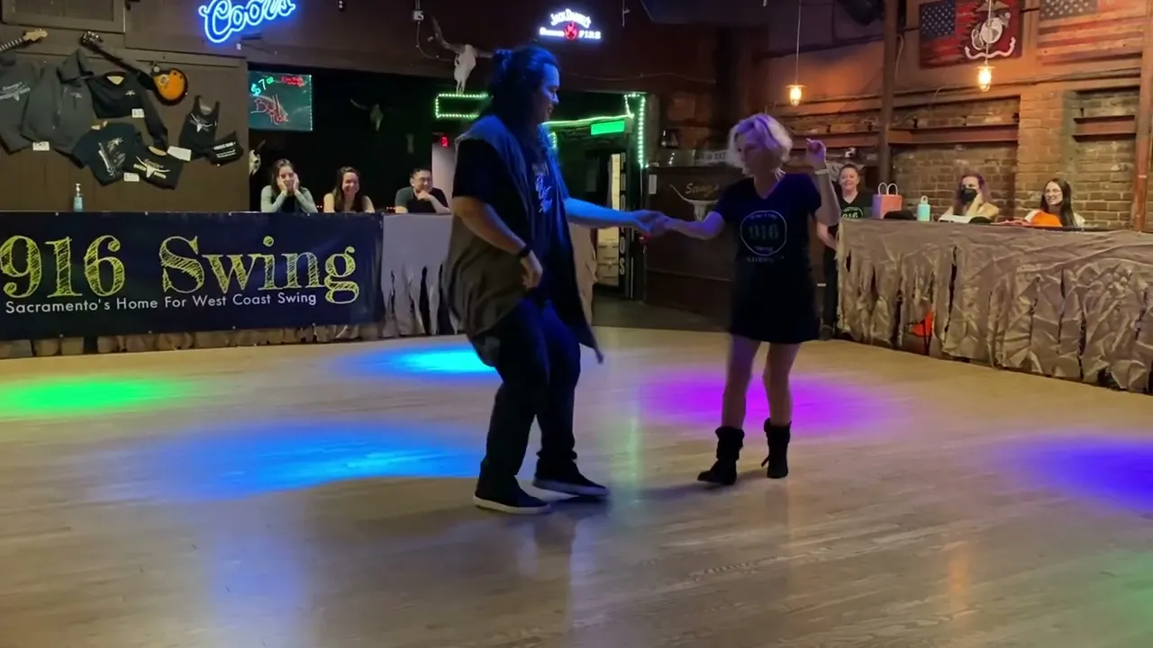 Kono & Lyn Malto  @ 916 Swing (11/1/22)