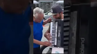 ویدئوی جالب از استاد عزیز انوشیروان روحانی 