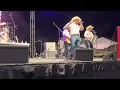 Grupo Frontera - No Se Va (En Vivo)