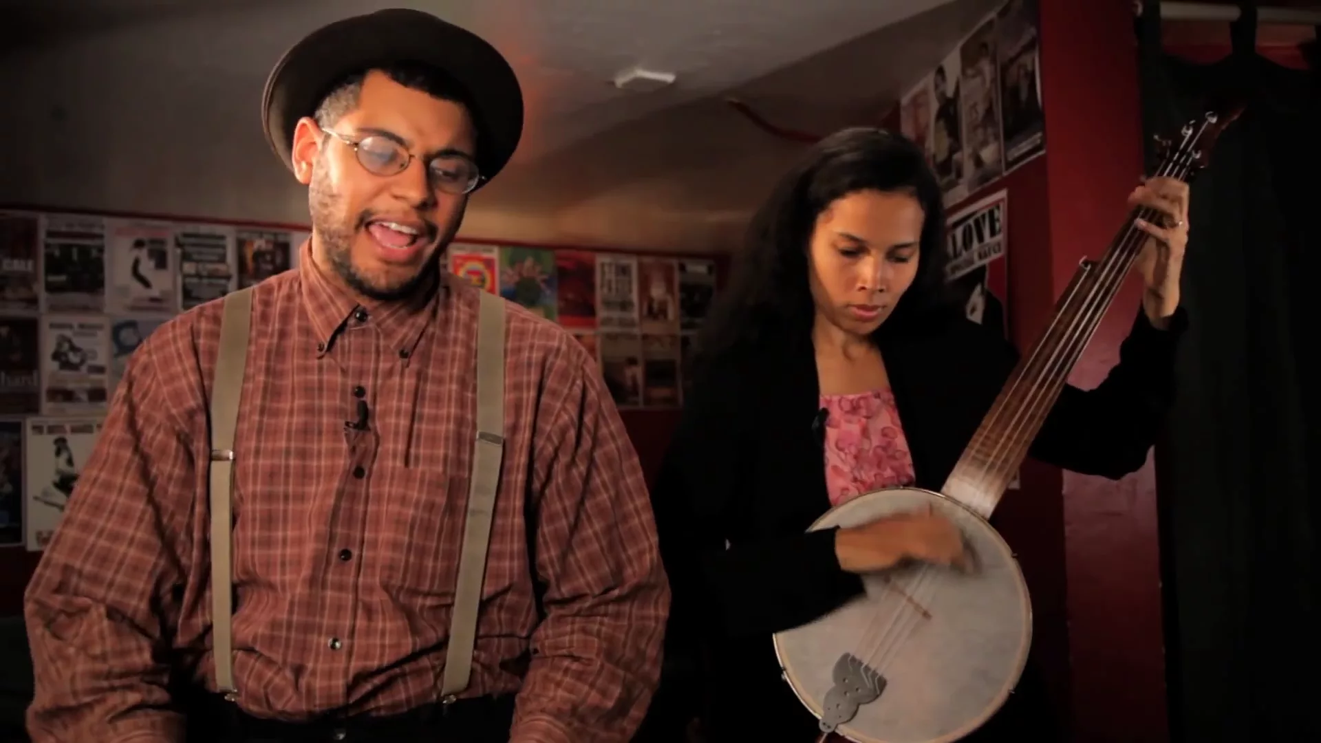 Old Corn Likker | Carolina Chocolate Drops | Sound Tracks