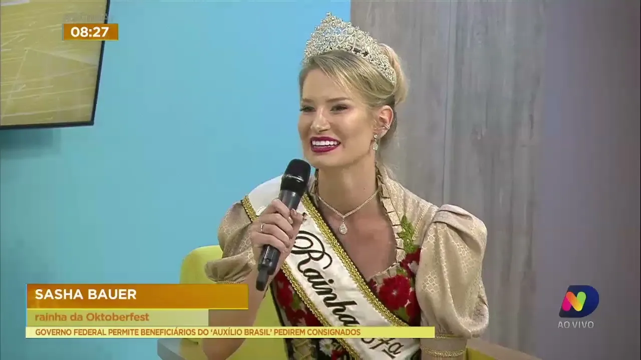 Prefeito e a Rainha da 37ª Oktoberfest convidam a todos para participar do evento